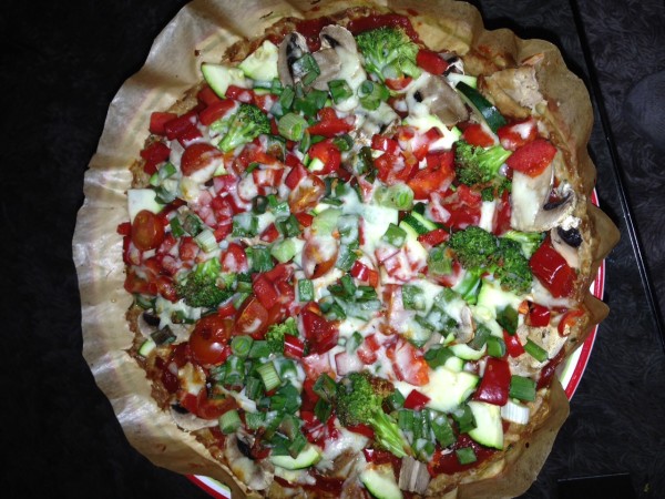 Thunfisch Pizza mit Spirulina und Gemüse