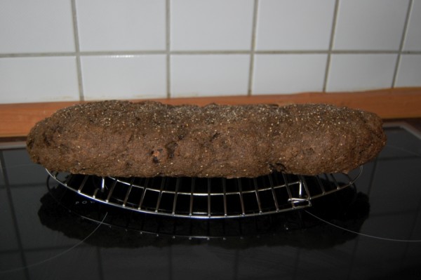 Chia Brot auf dem Küchenrost